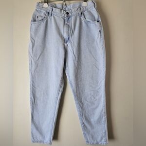 Lee Rider vintage 1980s jeans size 30 lightwash mom jeans, barrell jeans